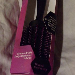 Hairbrush for long thick hair blow-out